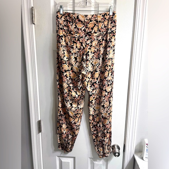 Anthropolgie satin joggers, size 4 - Picture 2 of 4